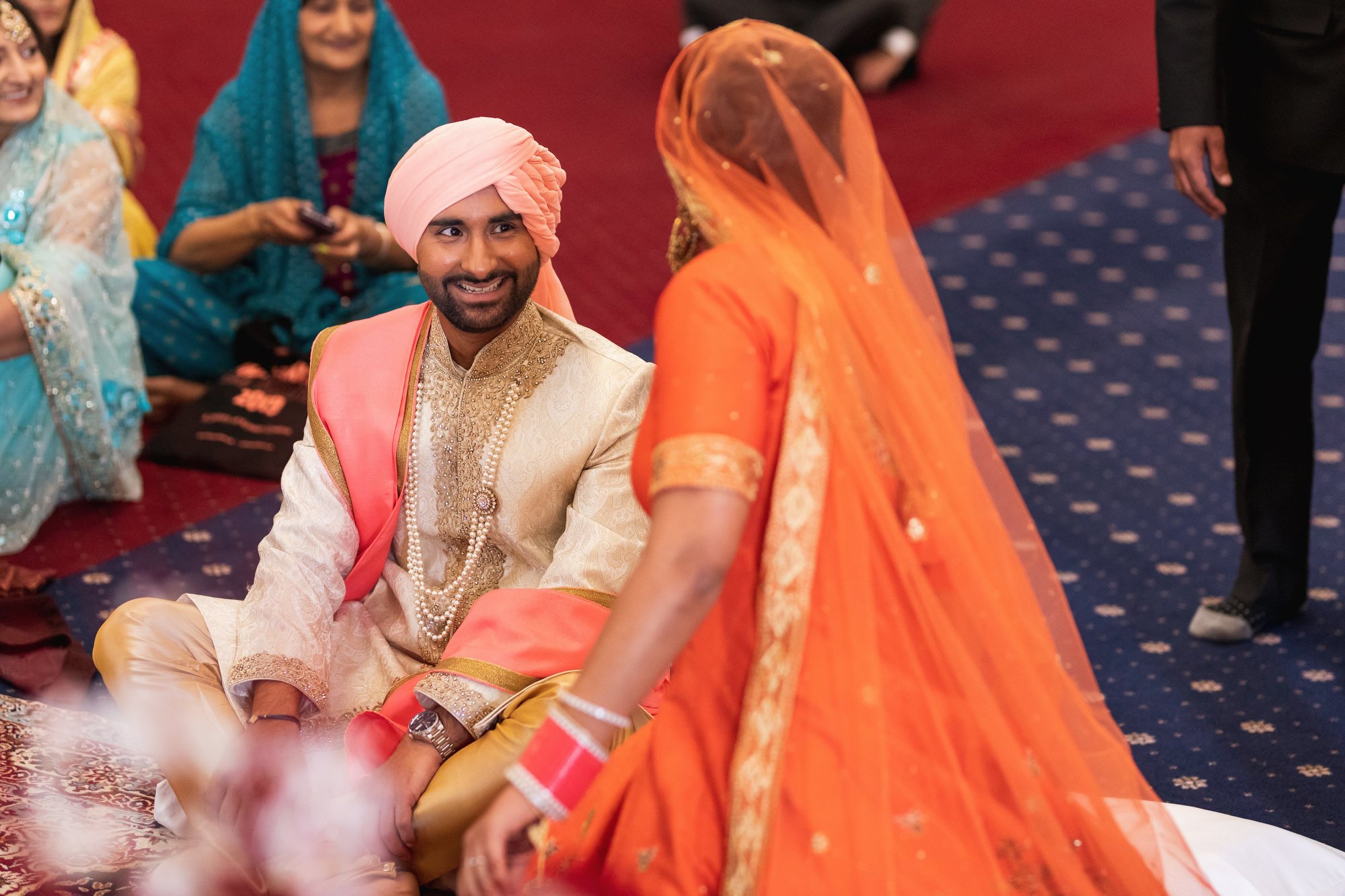 Guru Nanak Sikh Academy, brides entrance, London, ceremony, Sikh wedding photographer
