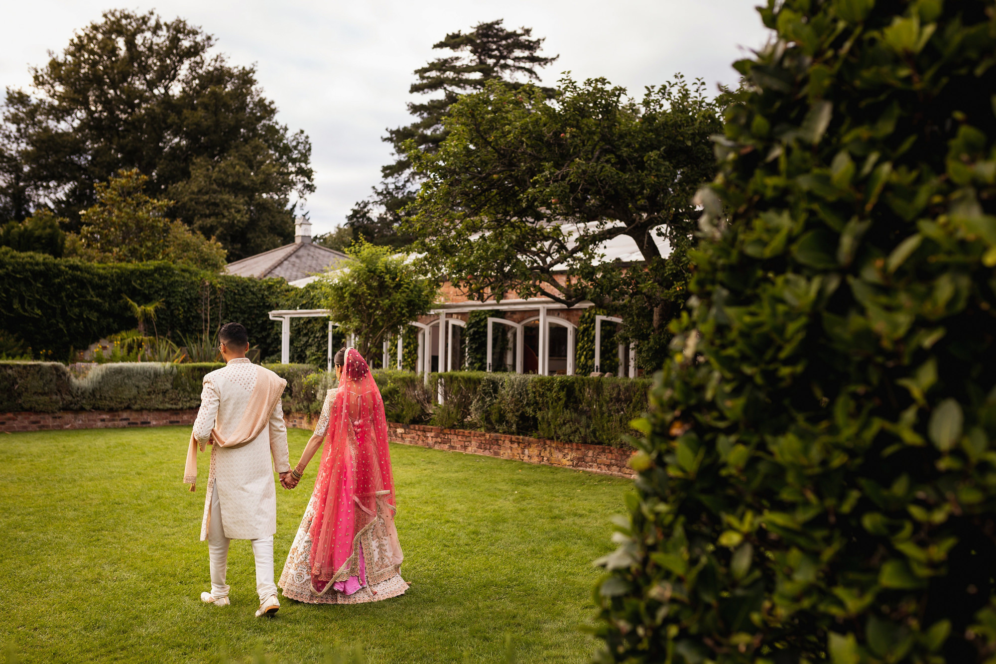 Northbrook Park, Farnham, Hindu Wedding, Bride and groom portraits