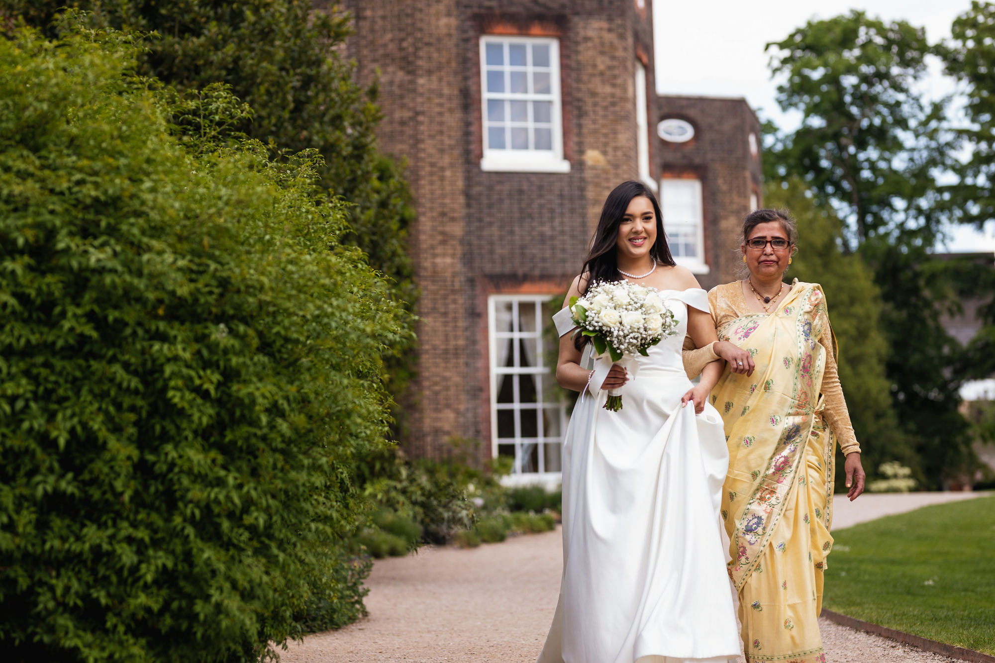 Langtons House, Essex, Natural wedding photography, Civil ceremony, brides entrance