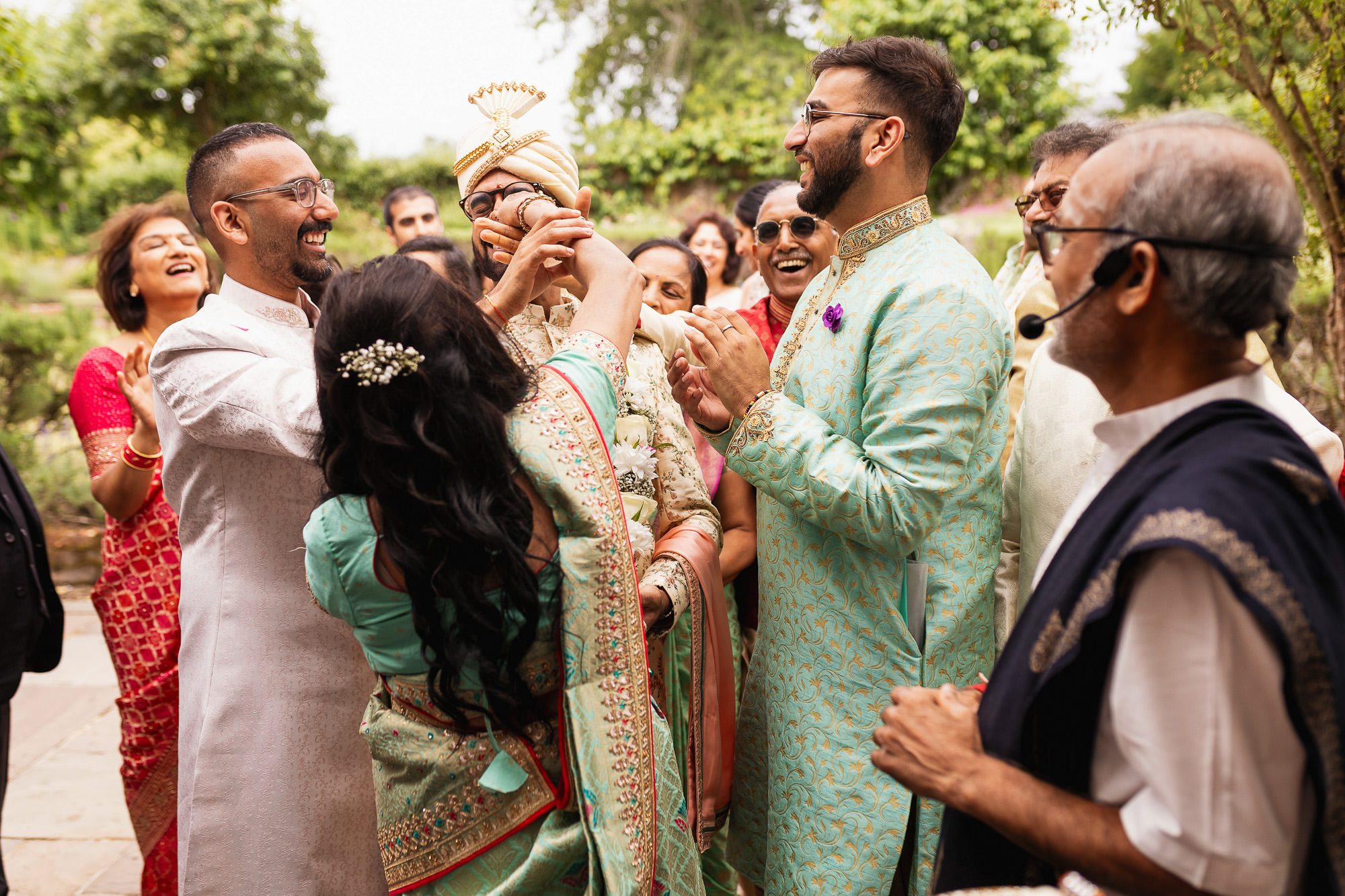 Northbrook Park, Hindu Wedding & Reception, Documentary Wedding Photographer, groom arrival
